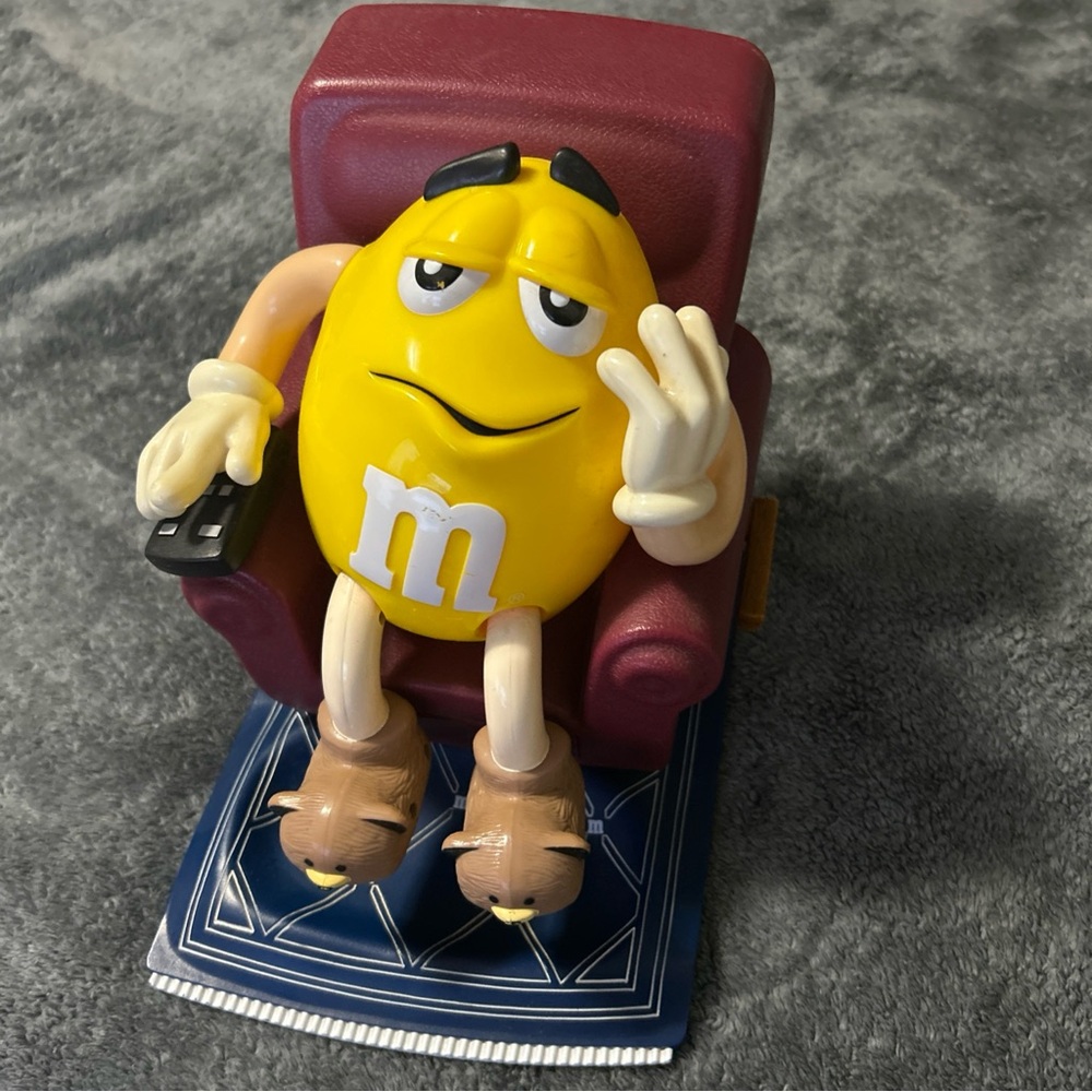 M&M'S Yellow Character Figurine